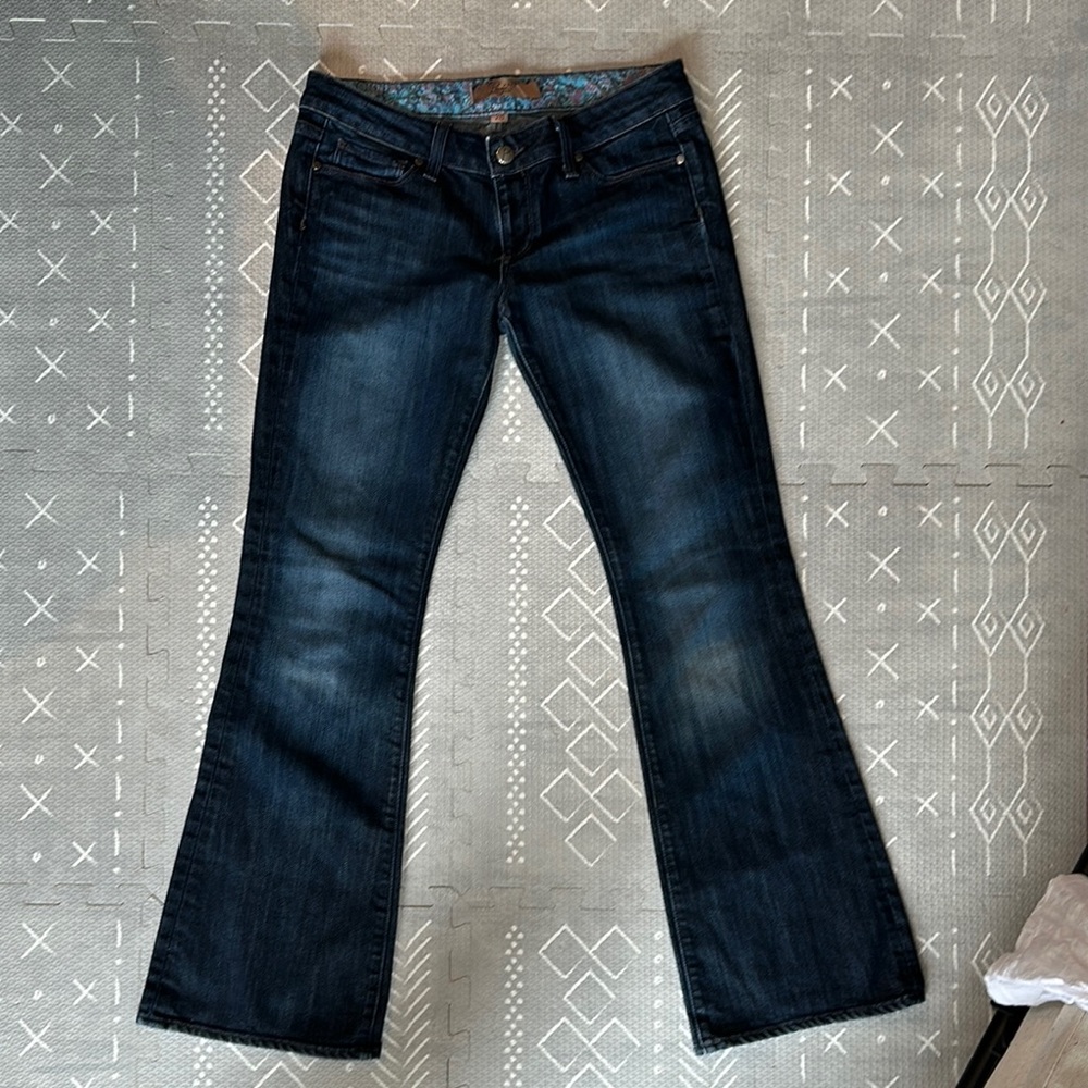 Paige Petite Laurel Canyon Blue Jeans Size 28